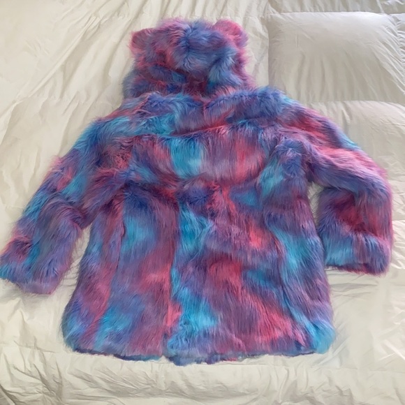 COTTON CANDY BEAR CLASSIC FAUX FUR COAT - Picture 3 of 6